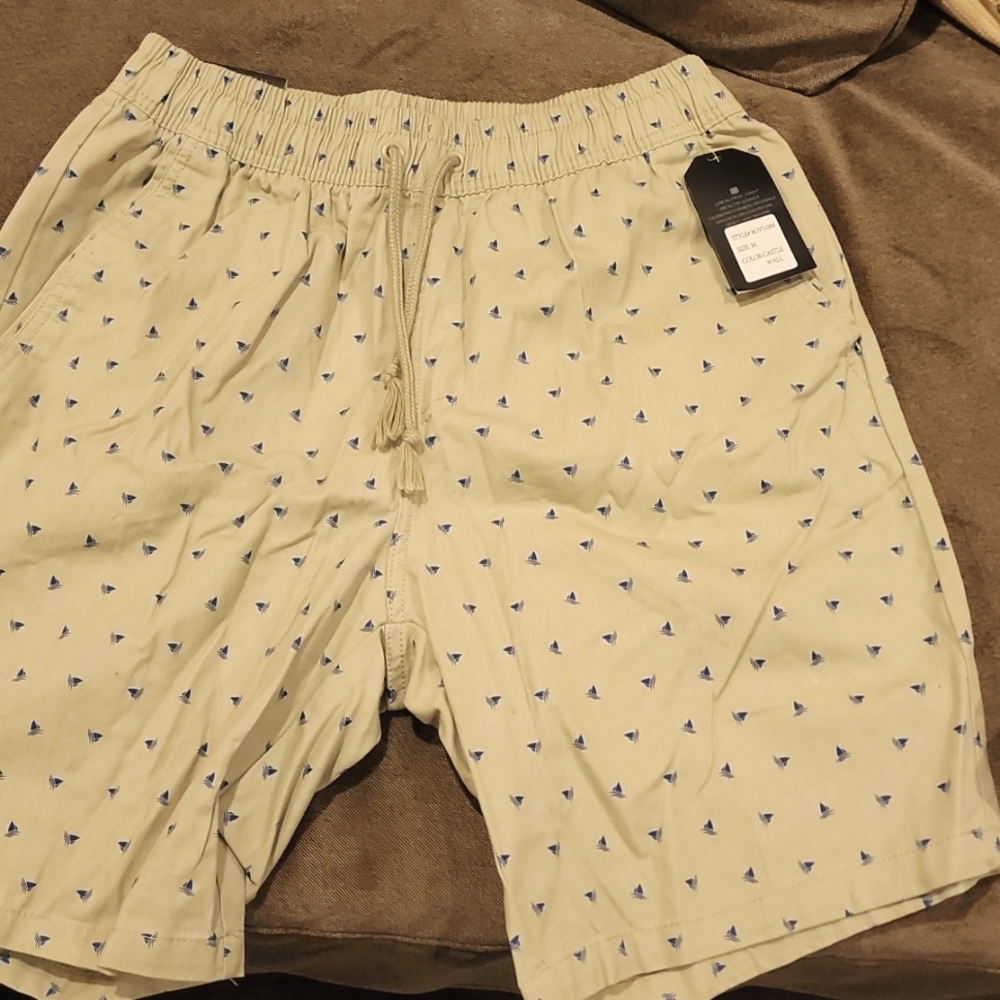 New Beautiful Giant's men shorts